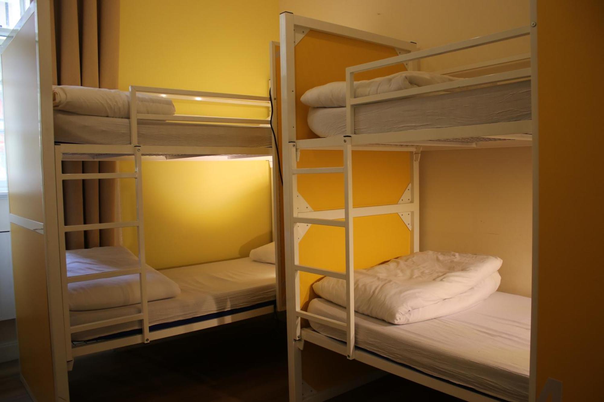Cowgate Hostel *